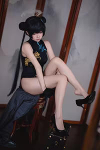 Coser Xiaomuzengaya as Blue Archive Hisaki: Captivating Cosplay & Elegant Portrayal-5