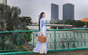 XVG No.4: Graceful Vietnamese Ao Dai Beauty by the River - Captivating Traditional Elegance-2