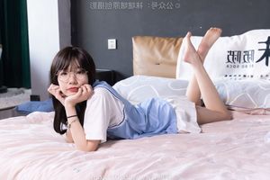 BoBoSocks No.561: Chinese Model Xiao Tiandou's Fresh Look with Sneakers and Short White Socks. Pure and Youthful Style.-7