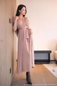 XiuRen No.10432: Captivating Elegance of Xiao Na Bi in a Stylish Dress-5