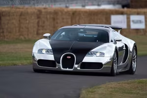 Close-up of the Ultra-Rare Bugatti Veyron Pur Sang #01: A $2.1M Limited Edition Hypercar with its Unique Speed Key-11