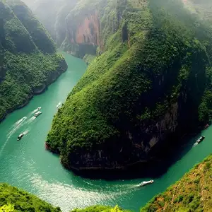 Tu San Gorge's Emerald Ribbon: Nho Que River's Breathtaking Beauty in Ha Giang Awaits Your Unforgettable Journey.-2