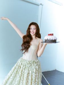 Miss Universe Vietnam Tiểu Vy at Twenty-Five: Mature Beauty and Life Experiences-5