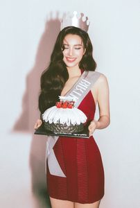 Miss Universe Vietnam Tiểu Vy at Twenty-Five: Mature Beauty and Life Experiences-1