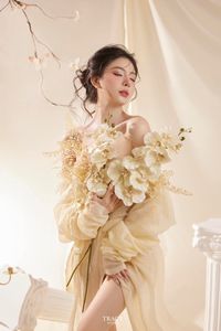 Classical Woman: Ethereal Mythological Beauty in Art Photography-4