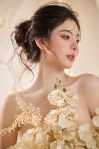 Classical Woman: Ethereal Mythological Beauty in Art Photography-7