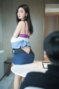 Candy Tangtang Modern OL Secretary Professional Elegance and Allure in Office Style-2