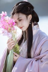 Ethereal Hanfu Beauty in Lavender Flower Field - YiTuYu Art Language Vol.8304: Serene Traditional Elegance.-26