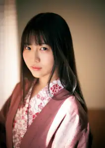 Suzuhara Riko: Radiant Smile On Green Grass Soft Warm Moments Of A Japanese Girl-21