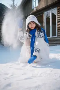 Cozy Winter Charm: Pao Pao Xiao Mie's Warmth Amidst the Snow Vol.8544-12