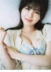 Ayame Tsutsui (Nogizaka46): Unveiling Serene Charm in 1st Photobook Kanjou no Sukima Part03-1