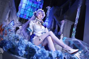 Dive into Wuthering Waves: Zouluyiao Zly's Enchanting Cantarella Cosplay - A Magical Frozen World Experience-13