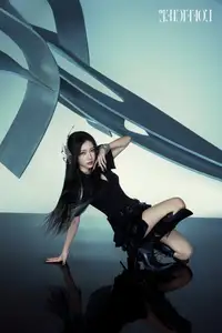 Orange Khuong Hoan My: Radiant Beauty, Elevated Style in Stunning Fashion Photoshoot.-3