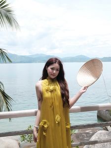 Rich Kid Chao's Luxury Resort Getaway: Stylish Fashion, High-End Travel & Captivating Beauty-4