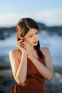 YiTuYu Vol.8522: Yi Ming's Captivating Beauty Under Golden Hour Sun-14