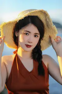 YiTuYu Vol.8522: Yi Ming's Captivating Beauty Under Golden Hour Sun-11