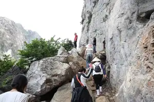 Explore Huu Lien: Adventure Tourism and Rock Climbing in Lang Son's Majestic Landscape.-0