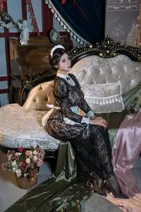 Coser Yunx1x1's Elegant Maid Cosplay in a Luxurious Setting: Shuncong Part01.-5