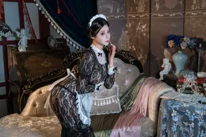 Coser Yunx1x1's Elegant Maid Cosplay in a Luxurious Setting: Shuncong Part01.-0