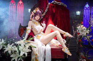 Coser Jiu Qi Miao as Granblue Fantasy Grea: Enchanting and Regal Cosplay Masterpiece-15