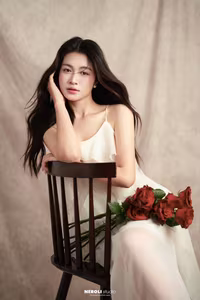 VGU No.64: Enchanting Vietnamese Beauty: A Glimpse of Grace and Red Roses-7