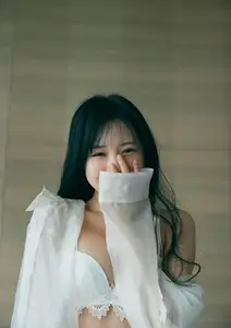 Yokono Sumire: Captivating Beauty in Her Exclusive Digital Photobook - No One Part01-2