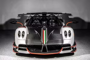 Explore the Interior of the Final Pagani Huayra Roadster Over 7,000 USD per HP-5