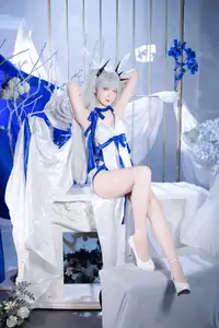 Stunning Cosplay: Feng Jiang Jiang V as Dreadnought Dress Character – A Captivating Transformation!-6