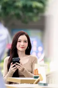 Beauty of Former Hot Girl Sam: Elevated Look Captivates All Eyes-0