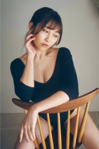 Tsuji Ririsa: Captivating Beauty in FLASH Digital Photo Book - She is Perfect Part 2-15
