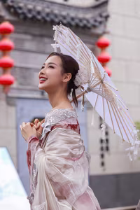 VGU No.70: Captivating East Asian Beauty in Traditional Attire with a Radiant Smile-5