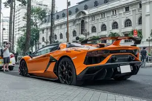 Lamborghini Aventador SVJ in Phu Yen: Luxury Supercar Meets Unique Street Cuisine-7
