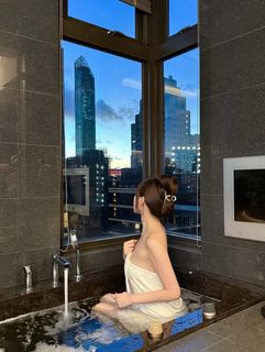 Taiwanese Hot Girl Donna Charms Amidst City Night Lights-4