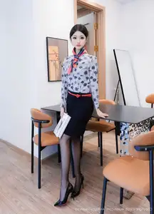 XiuRen No.10579 Liu Li WW: Alluring Secretary with Long Legs and Black Stockings in Office-9