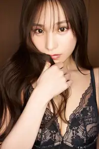 Immerse in Ayaka Hidarihata's Pure Beauty: A Captivating Portrait-6