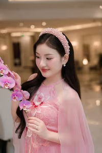 VGU No.68: Pink Ao Dai Grace – Captivating Vietnamese Beauty of a Radiant Young Woman-9
