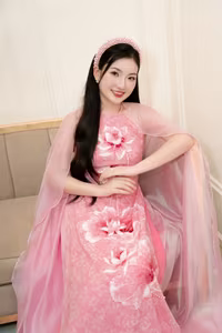 VGU No.68: Pink Ao Dai Grace – Captivating Vietnamese Beauty of a Radiant Young Woman-6