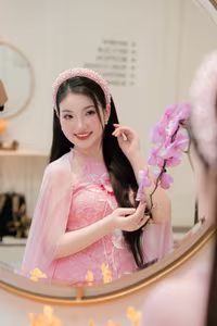 VGU No.68: Pink Ao Dai Grace – Captivating Vietnamese Beauty of a Radiant Young Woman-7