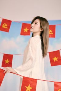 Hot girl Linh Kul in traditional Ao Dai with Vietnamese flag shares beautiful peace message for National Day 2/9-9