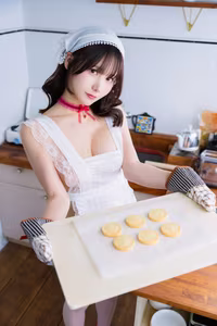 Coser Ken Ken Adorable: Playful 'Eat Me' Maid Moment Part01-16