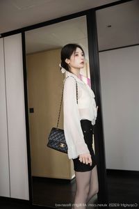 XiuRen No.10319 Bu Ding WOW: Discover Her Irresistible Charm & Chic Style-16