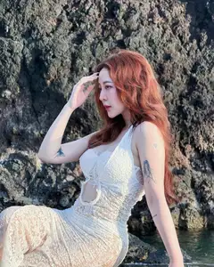 Wendy Nguyen Thanh Tuyen (FAPtv) flaunts captivating beauty and stunning figure by the sea-1