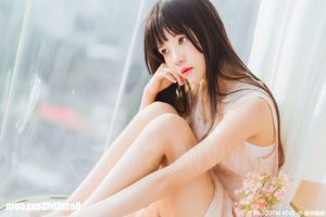 MTYH Vol.226 Girl by the Window: Serene Beauty in Soft Morning Light-29