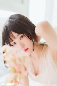 MTYH Vol.226 Girl by the Window: Serene Beauty in Soft Morning Light-7