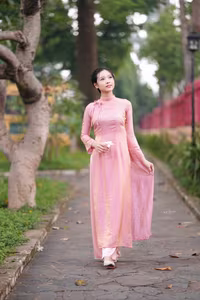 VGU No.153: Enchanting Traditional Vietnamese Ao Dai Beauty and Grace-1
