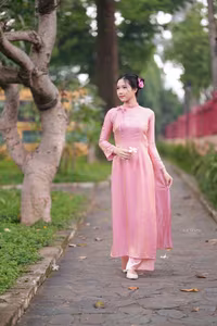 VGU No.153: Enchanting Traditional Vietnamese Ao Dai Beauty and Grace-14