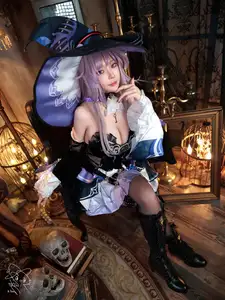 Coser Machi Transforms into Herta Honkai Star Rail: A Stunning Cosplay Gallery You Can't Miss-1