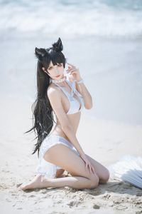 Captivating Azur Lane Atago Cosplay by Masaki Ya Qi on the Beach-28