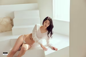 LE LEBE-140 Xiu (66P): Elegant Beauty on White Stairs, Captivating Allure-7