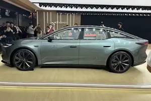 Toyota bZ7: S-Class Sized Electric Sedan, 700km Range. Huawei Tech Stuns!-7